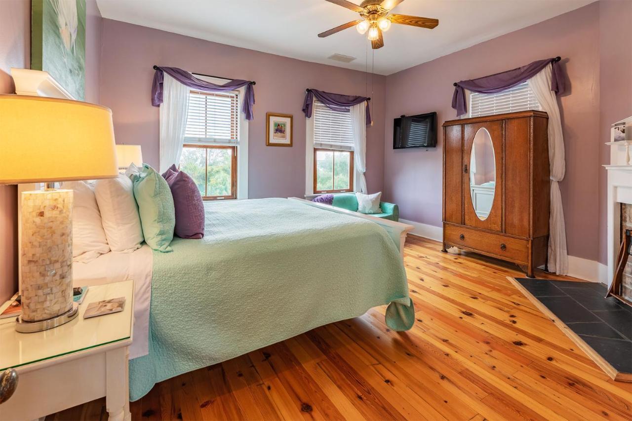 Surf Song Bed & Breakfast Tybee Island Exterior photo