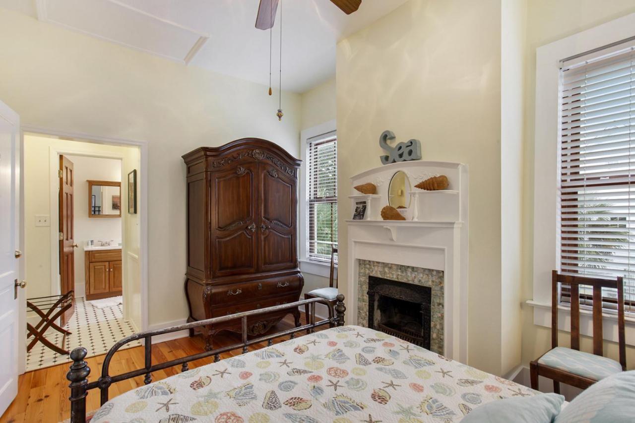 Surf Song Bed & Breakfast Tybee Island Exterior photo