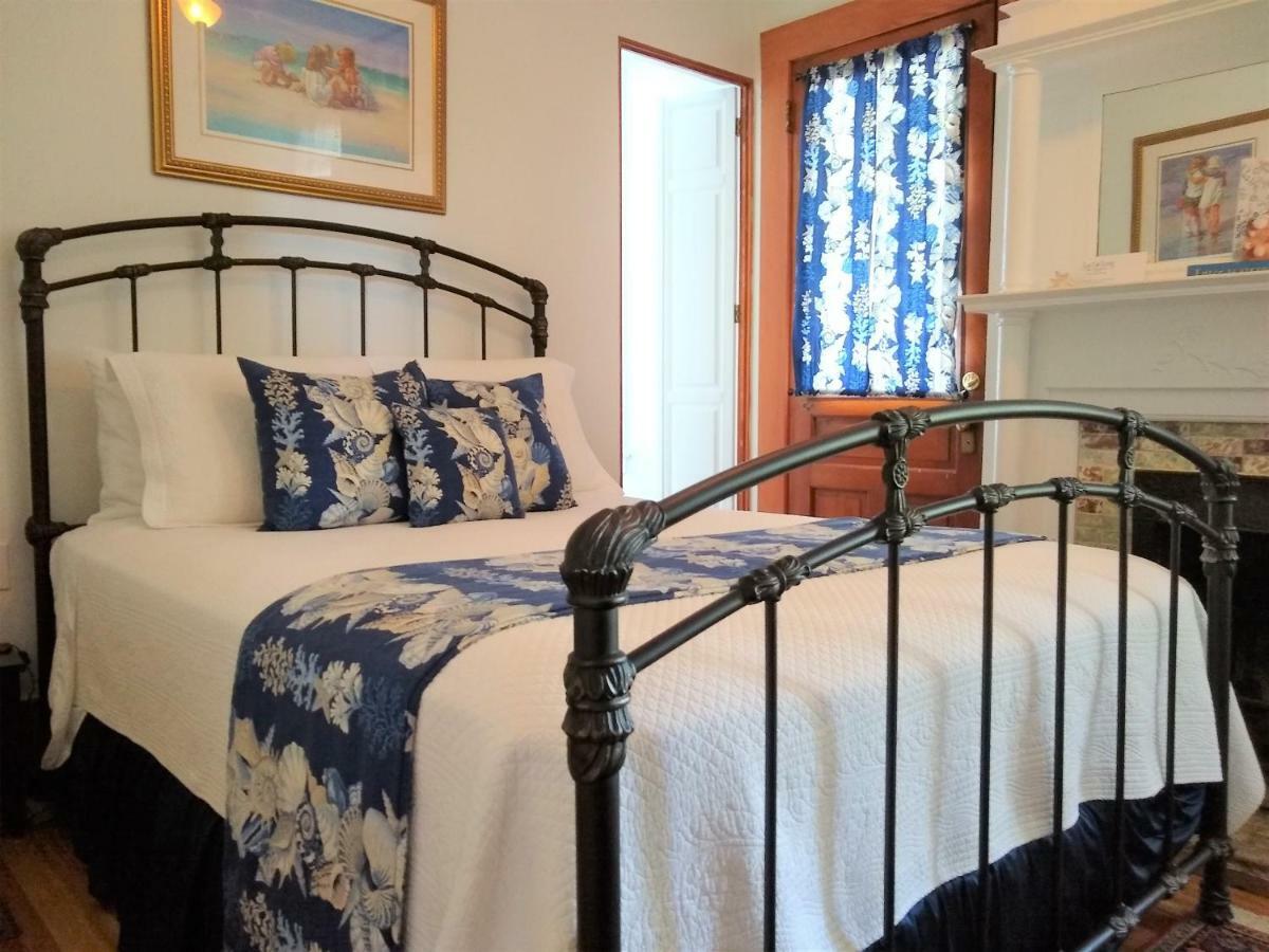 Surf Song Bed & Breakfast Tybee Island Exterior photo