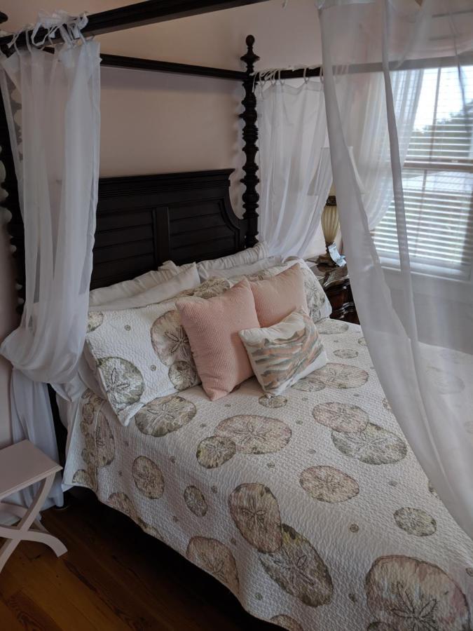 Surf Song Bed & Breakfast Tybee Island Exterior photo