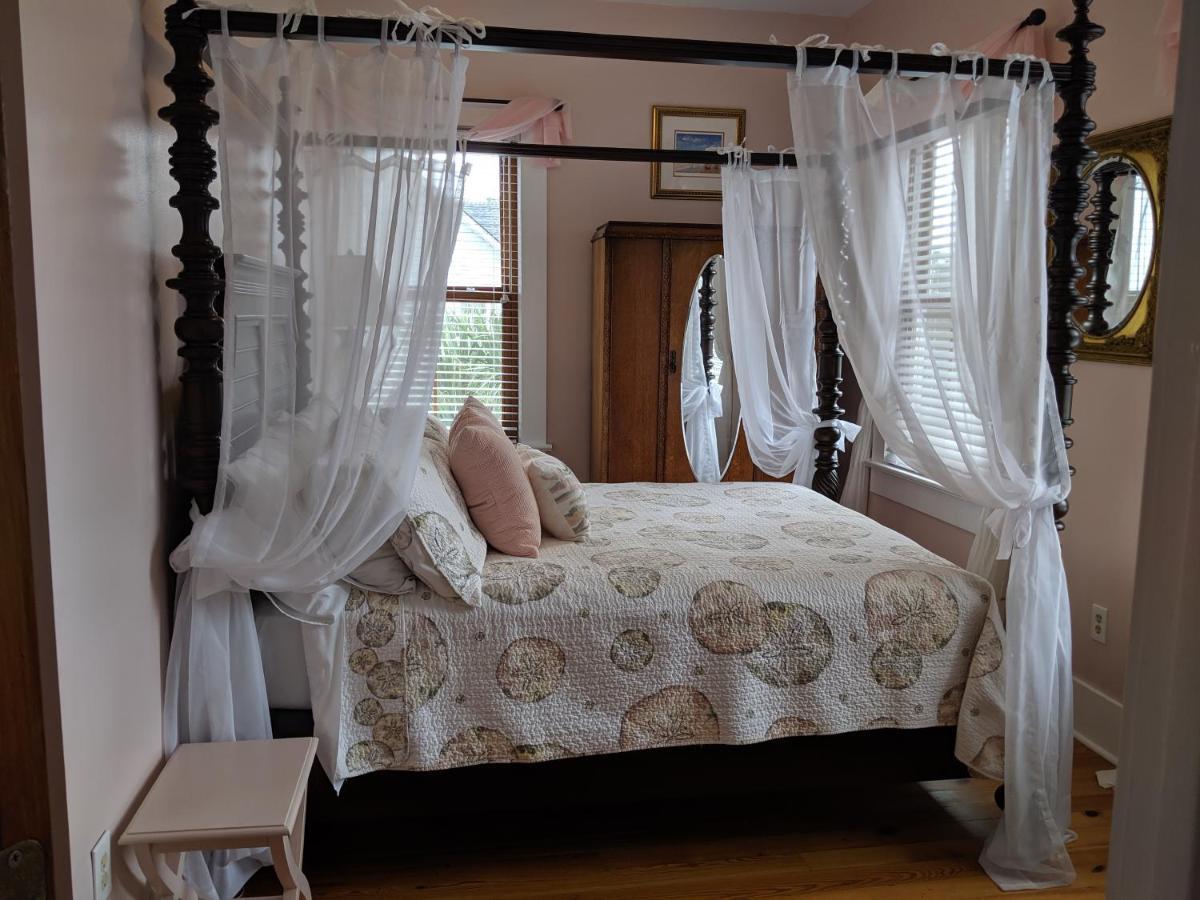 Surf Song Bed & Breakfast Tybee Island Exterior photo